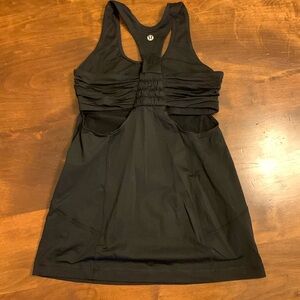 Lululemon - Black Tank